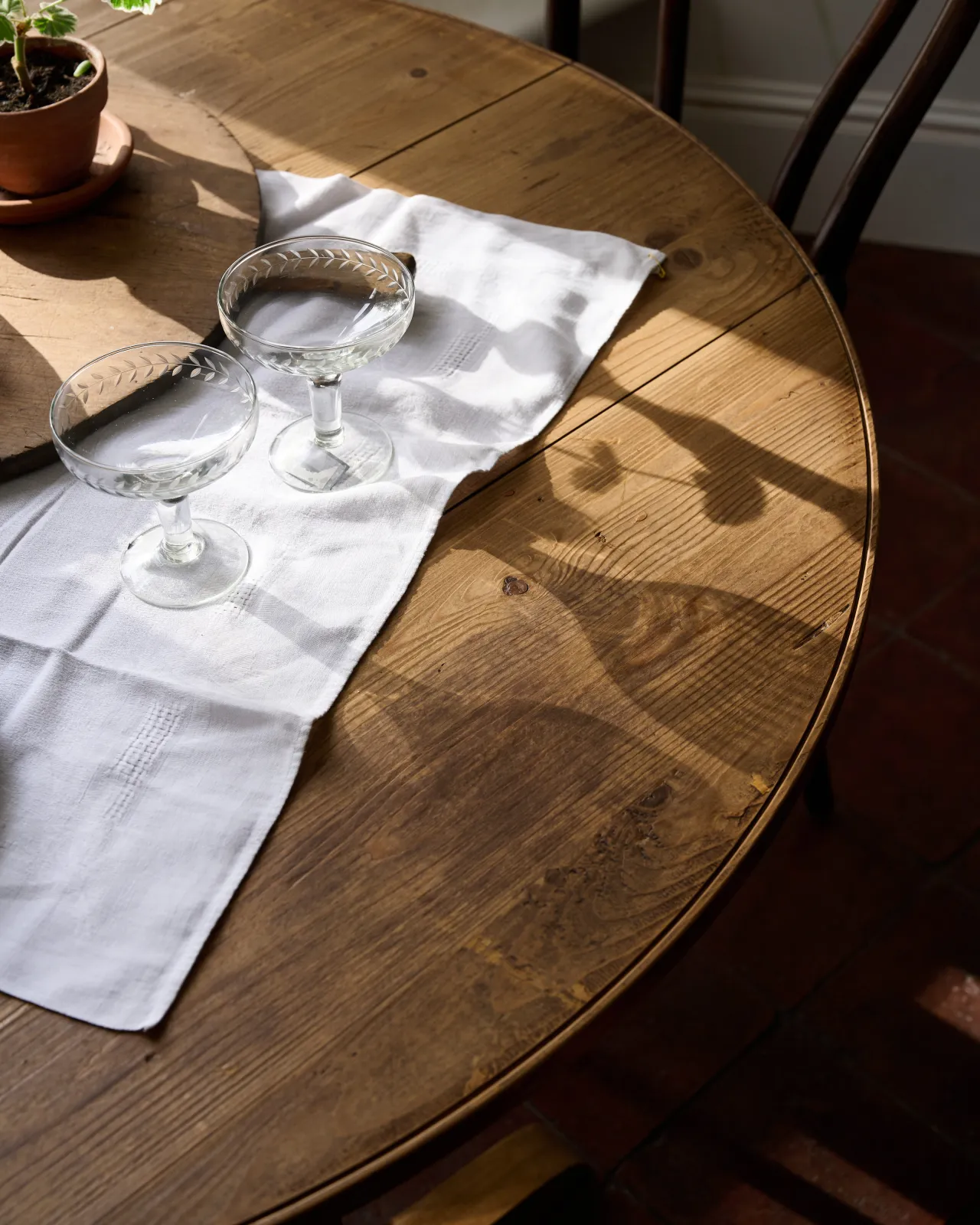 The Vineyard Table | deVOL Kitchens